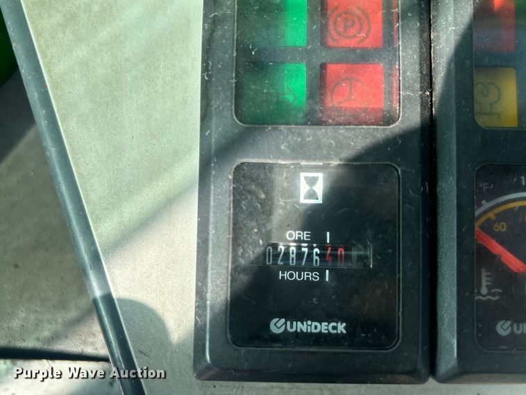 image for item DU0379 2016 CombiLift C8000 forklift