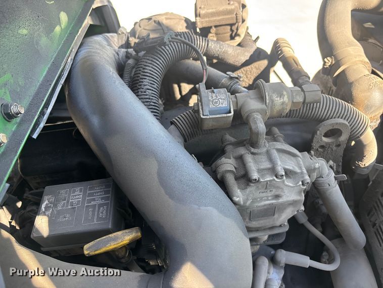 image for item DU0379 2016 CombiLift C8000 forklift