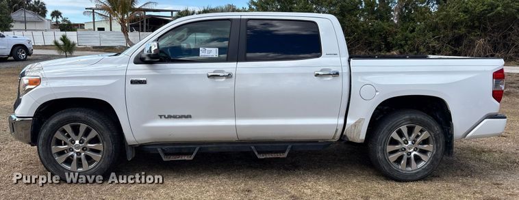 image for item DU0391 2015 Toyota Tundra Crew Cab pickup truck