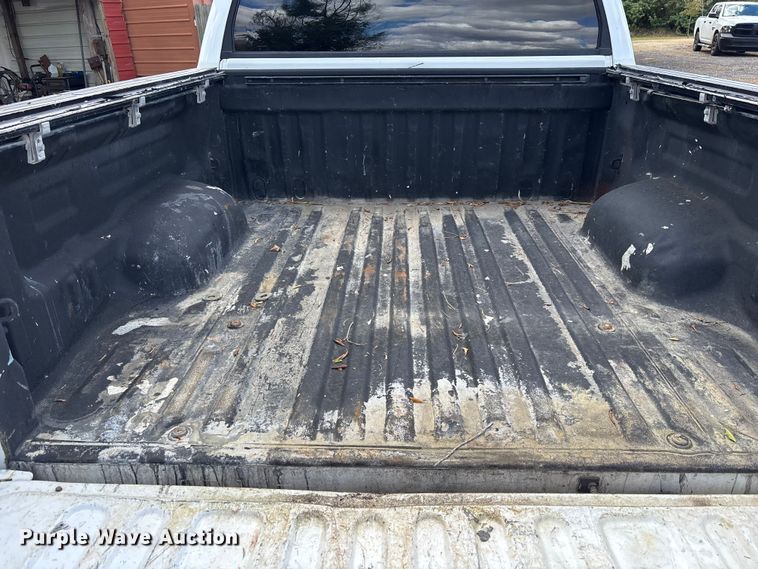 image for item DU0391 2015 Toyota Tundra Crew Cab pickup truck