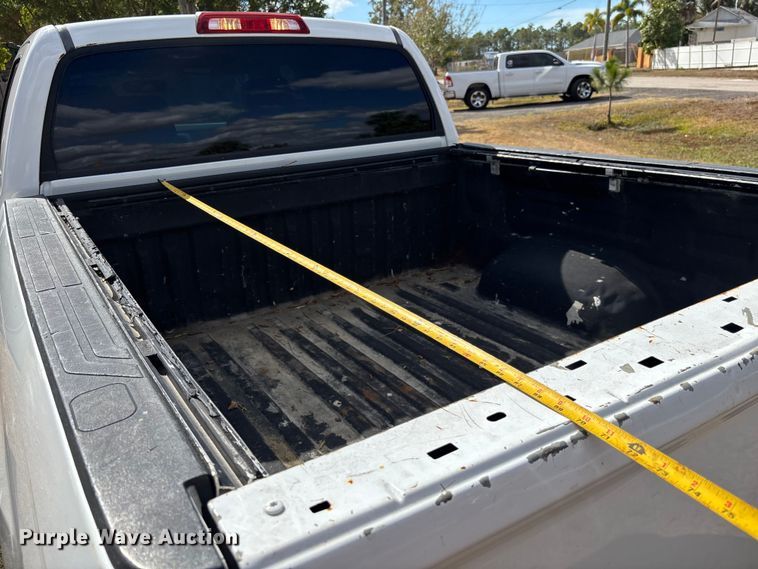 image for item DU0391 2015 Toyota Tundra Crew Cab pickup truck