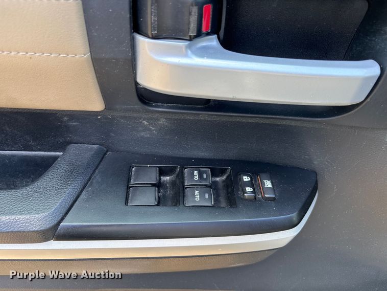 image for item DU0391 2015 Toyota Tundra Crew Cab pickup truck