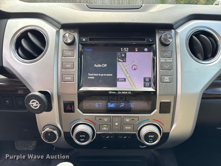 image for item DU0391 2015 Toyota Tundra Crew Cab pickup truck