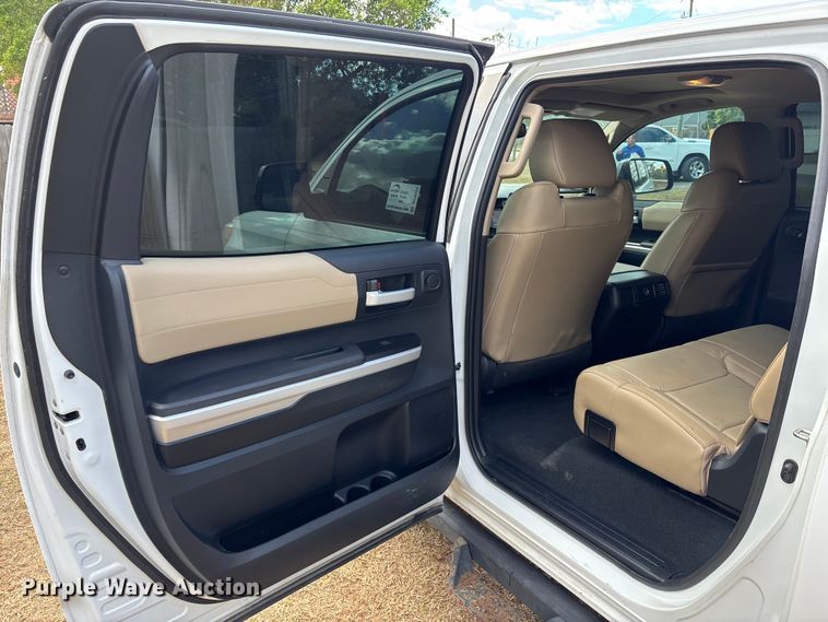 image for item DU0391 2015 Toyota Tundra Crew Cab pickup truck