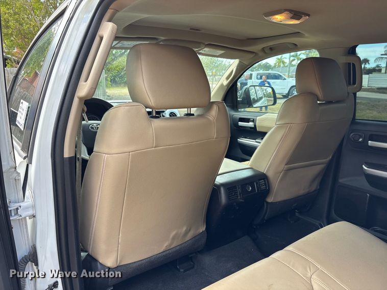 image for item DU0391 2015 Toyota Tundra Crew Cab pickup truck