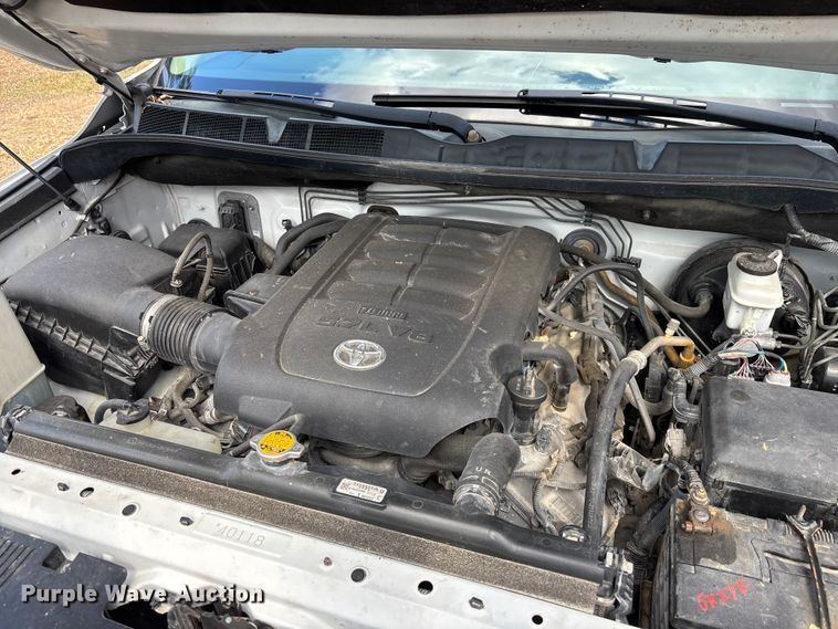 image for item DU0391 2015 Toyota Tundra Crew Cab pickup truck