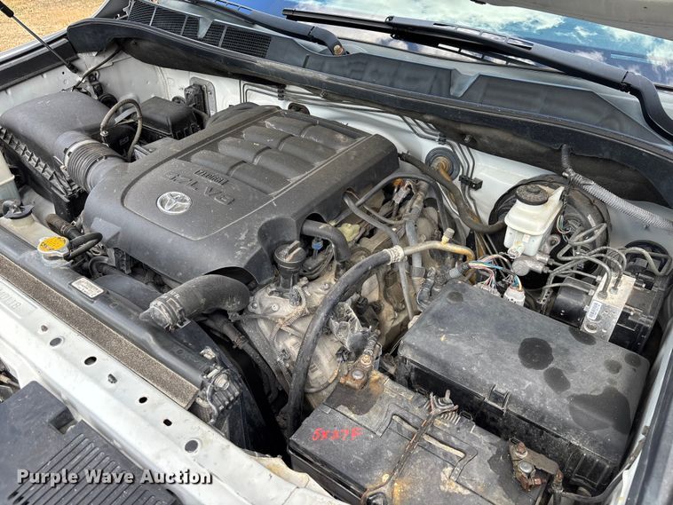 image for item DU0391 2015 Toyota Tundra Crew Cab pickup truck