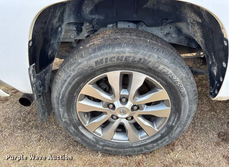 image for item DU0391 2015 Toyota Tundra Crew Cab pickup truck