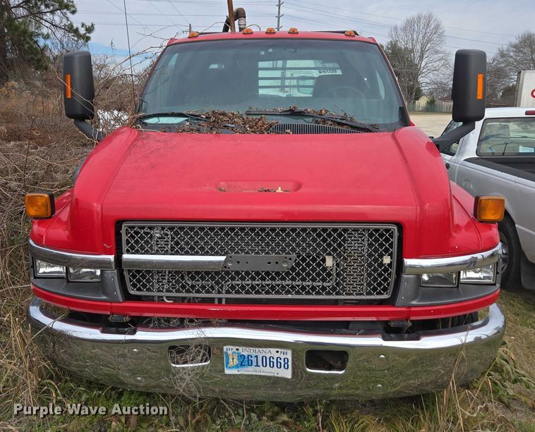 image for item DU2709 2004 Chevrolet C5500 flatbed truck