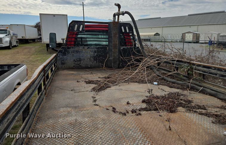 image for item DU2709 2004 Chevrolet C5500 flatbed truck