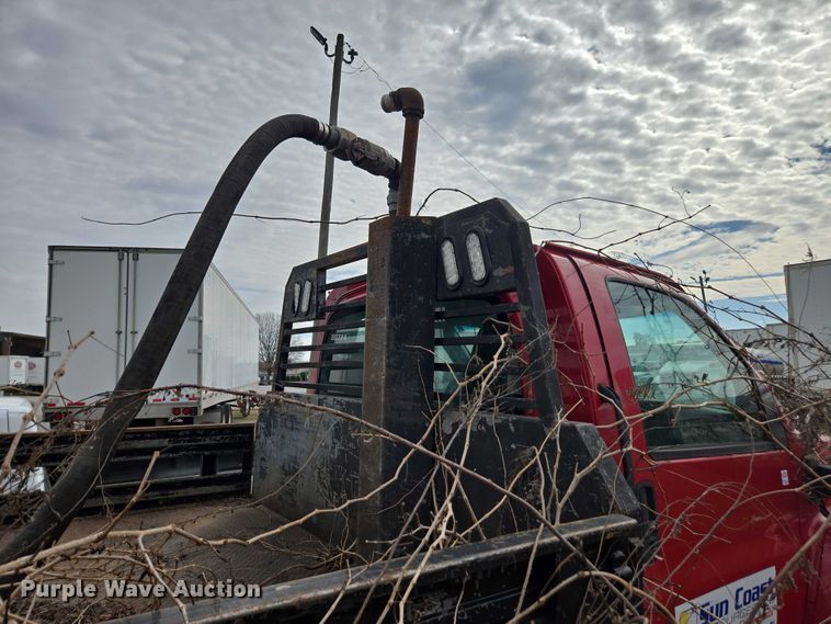 image for item DU2709 2004 Chevrolet C5500 flatbed truck