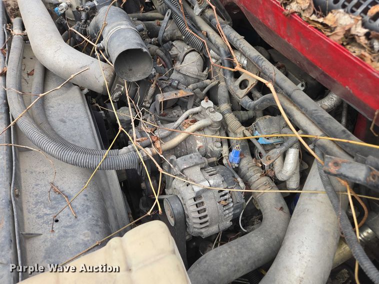 image for item DU2709 2004 Chevrolet C5500 flatbed truck