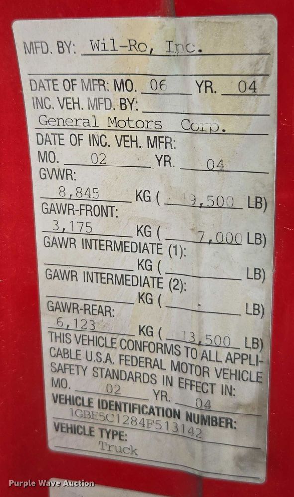 image for item DU2709 2004 Chevrolet C5500 flatbed truck