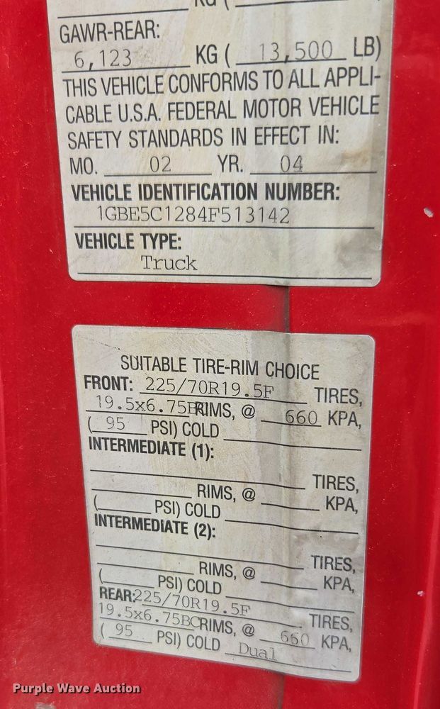 image for item DU2709 2004 Chevrolet C5500 flatbed truck