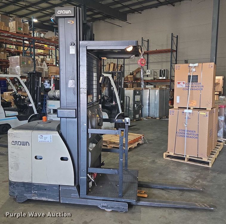 image for item DU2715 2018 Crown SP3520-30 order picker