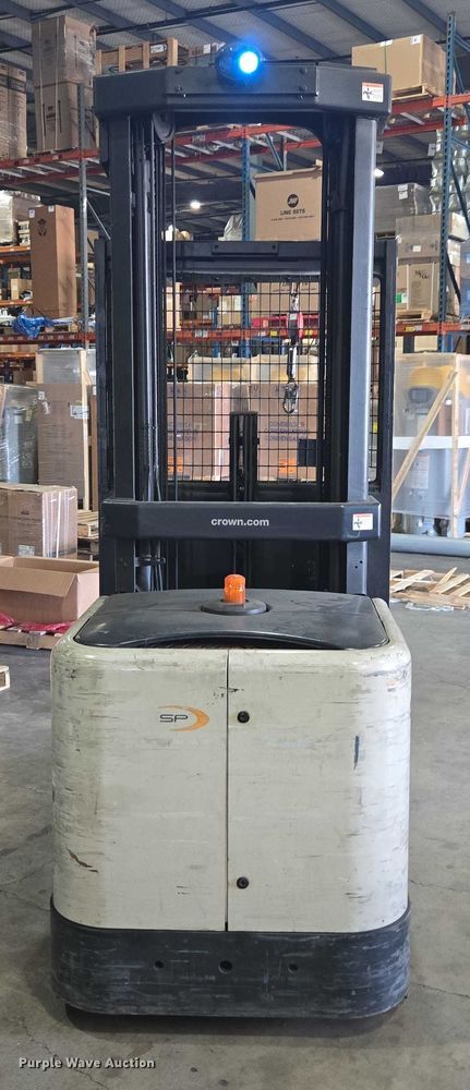 image for item DU2715 2018 Crown SP3520-30 order picker