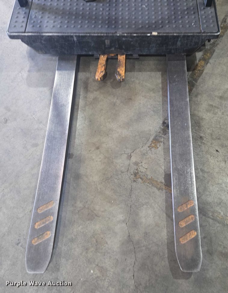 image for item DU2715 2018 Crown SP3520-30 order picker