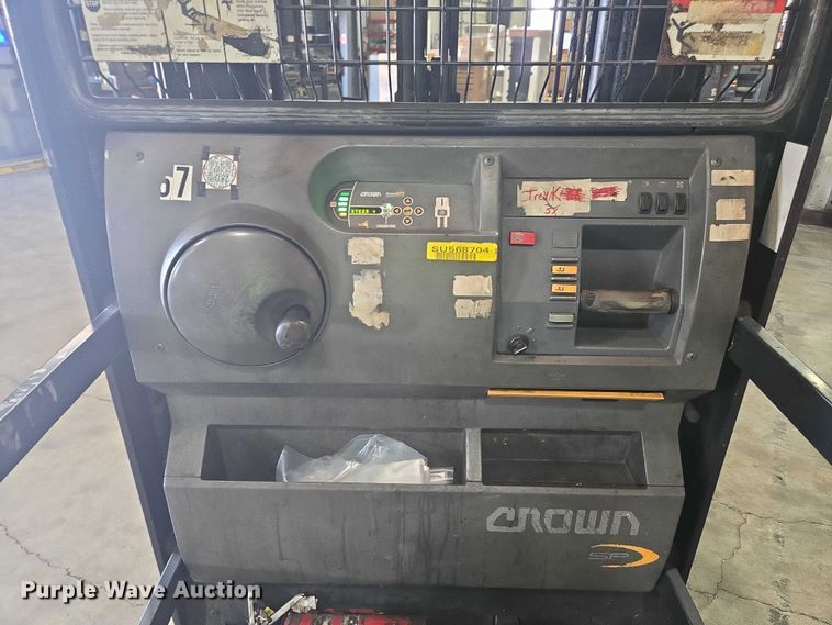 image for item DU2715 2018 Crown SP3520-30 order picker