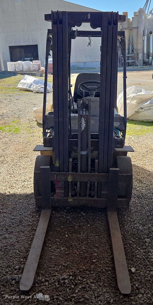 image for item DU2723 Komatsu FG25TLP-12 forklift