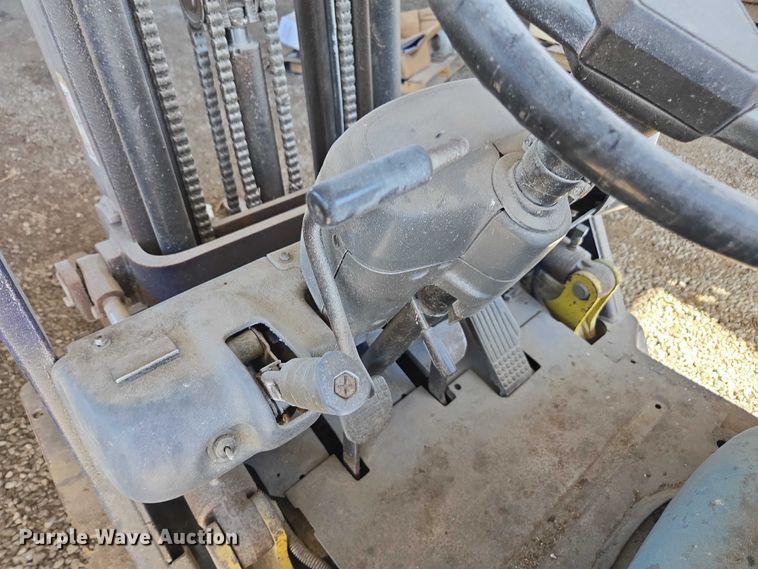 image for item DU2723 Komatsu FG25TLP-12 forklift