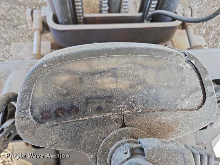 image for item DU2723 Komatsu FG25TLP-12 forklift