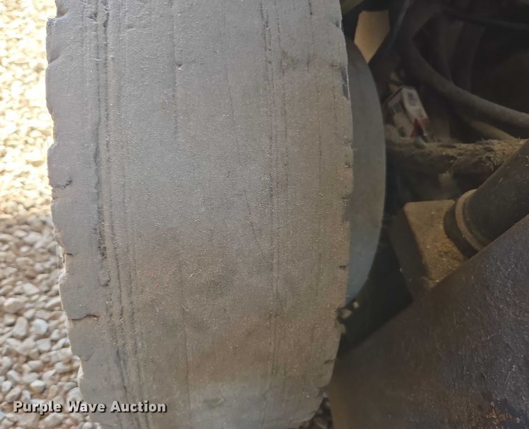 image for item DU2723 Komatsu FG25TLP-12 forklift