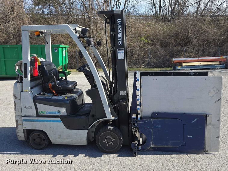 image for item DU2734 2016 UniCarriers CSF40 forklift