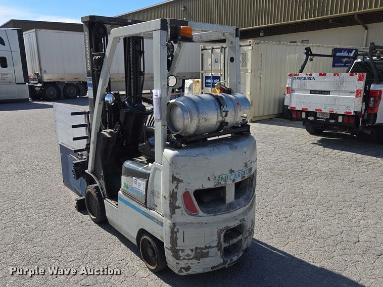 image for item DU2734 2016 UniCarriers CSF40 forklift