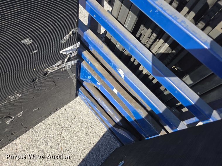 image for item DU2734 2016 UniCarriers CSF40 forklift