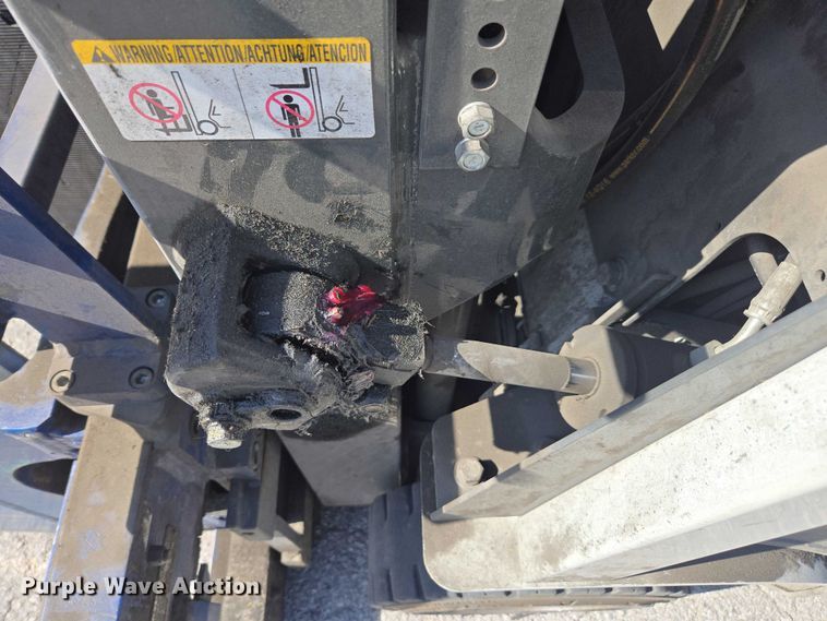 image for item DU2734 2016 UniCarriers CSF40 forklift