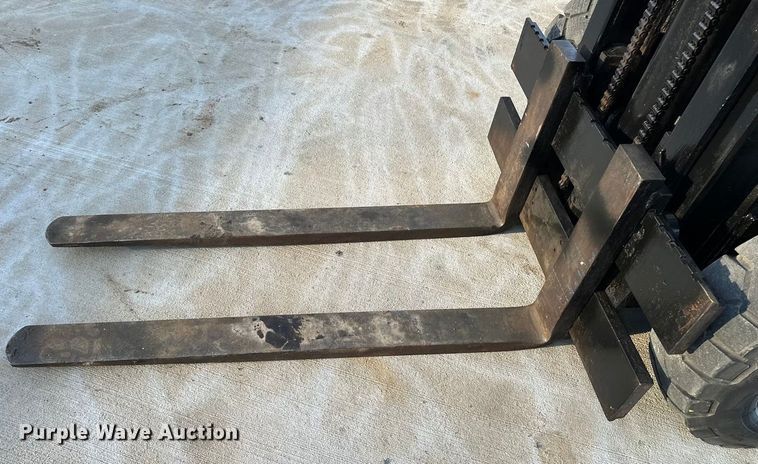 image for item DV0783 Yale G83P-050-SBS-093 forklift