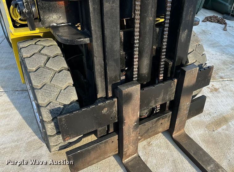 image for item DV0783 Yale G83P-050-SBS-093 forklift