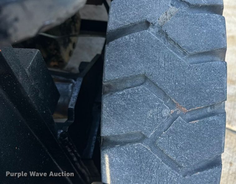 image for item DV0783 Yale G83P-050-SBS-093 forklift