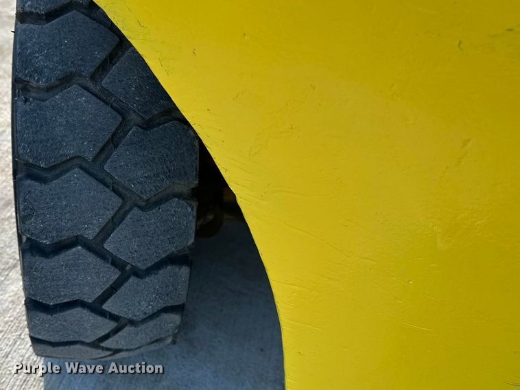 image for item DV0783 Yale G83P-050-SBS-093 forklift