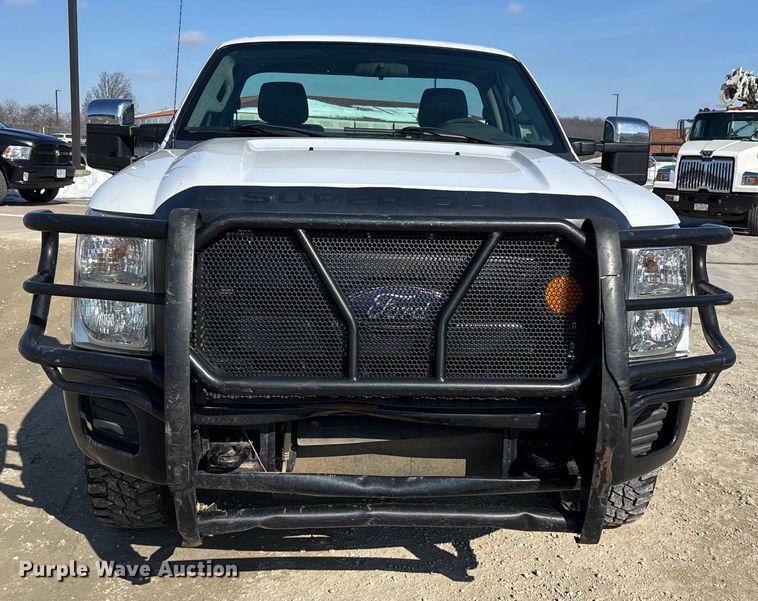 image for item DW7477 2014 Ford F250 utility bed pickup truck