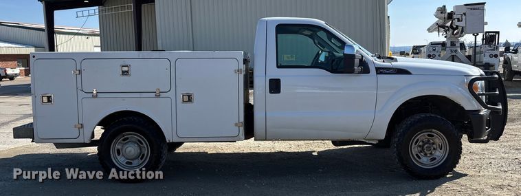 image for item DW7477 2014 Ford F250 utility bed pickup truck