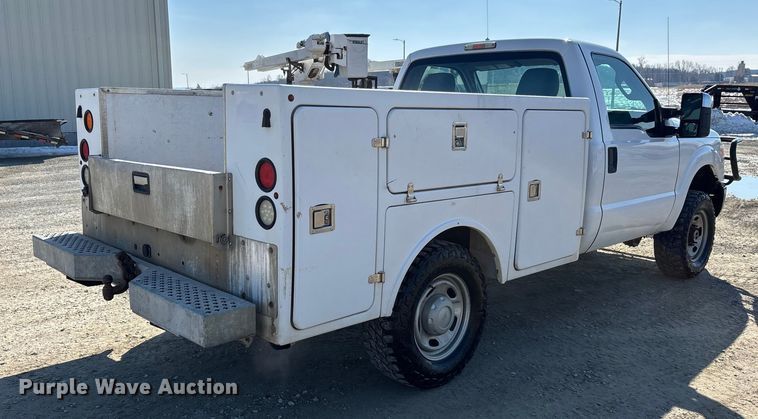 image for item DW7477 2014 Ford F250 utility bed pickup truck