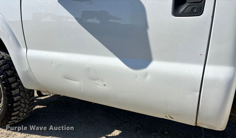 image for item DW7477 2014 Ford F250 utility bed pickup truck