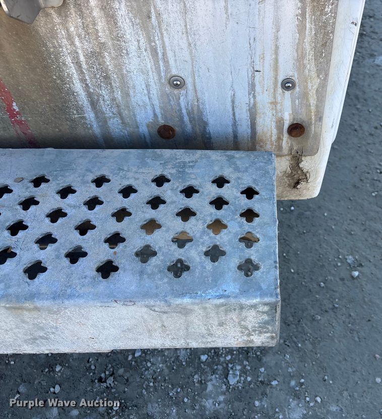 image for item DW7477 2014 Ford F250 utility bed pickup truck