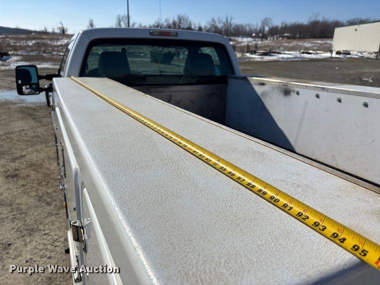 image for item DW7477 2014 Ford F250 utility bed pickup truck