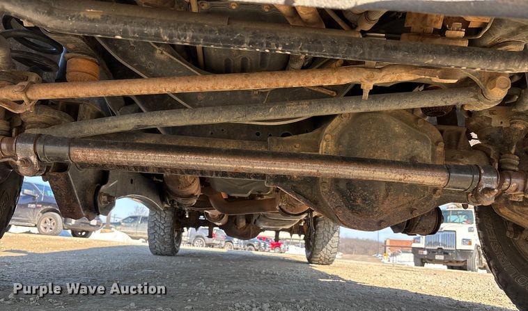 image for item DW7477 2014 Ford F250 utility bed pickup truck