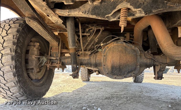 image for item DW7477 2014 Ford F250 utility bed pickup truck