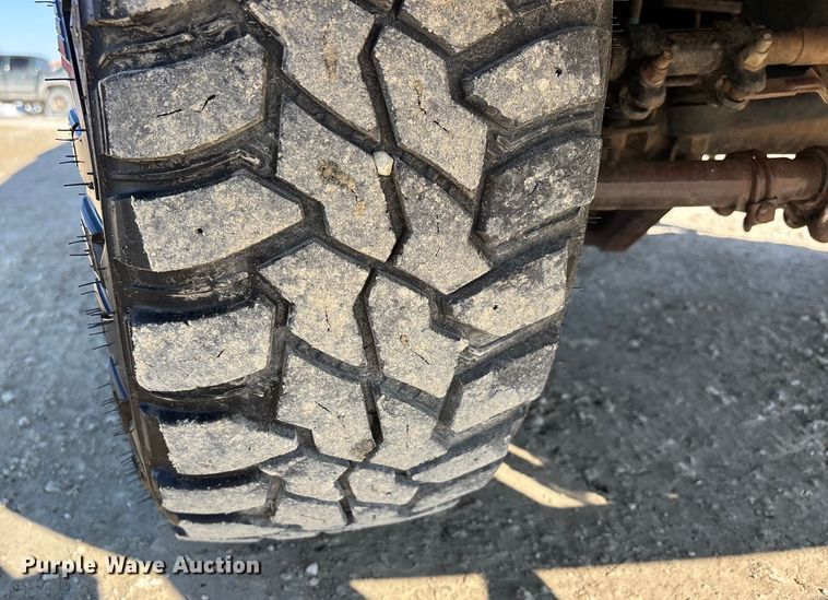 image for item DW7477 2014 Ford F250 utility bed pickup truck