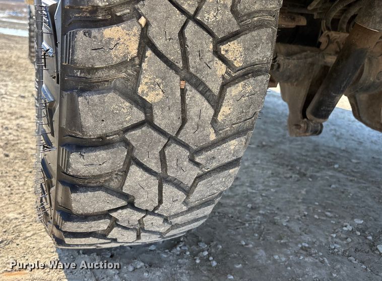 image for item DW7477 2014 Ford F250 utility bed pickup truck