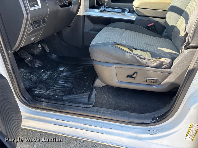 image for item DW7478 2012 RAM 1500 Ext. Cab pickup truck