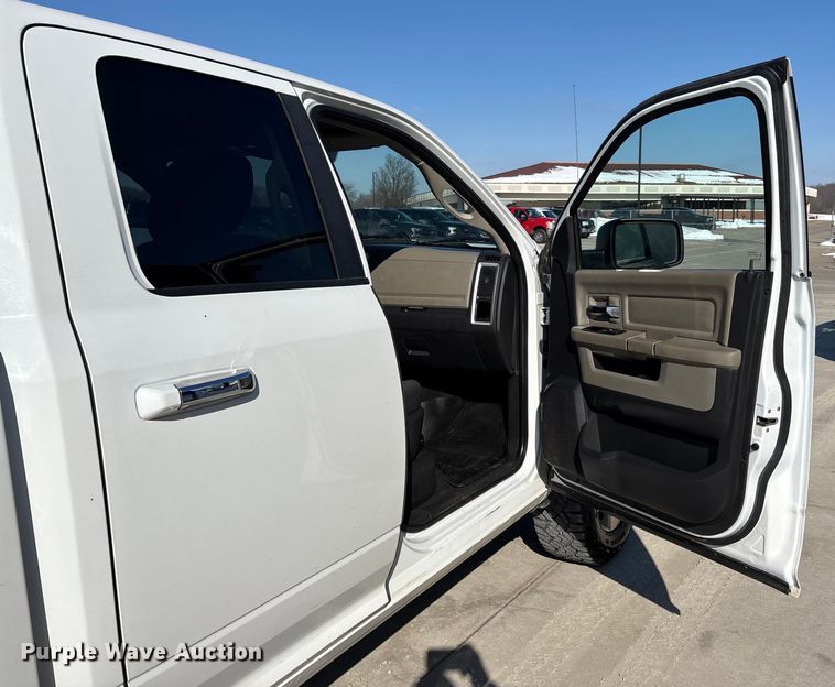 image for item DW7478 2012 RAM 1500 Ext. Cab pickup truck