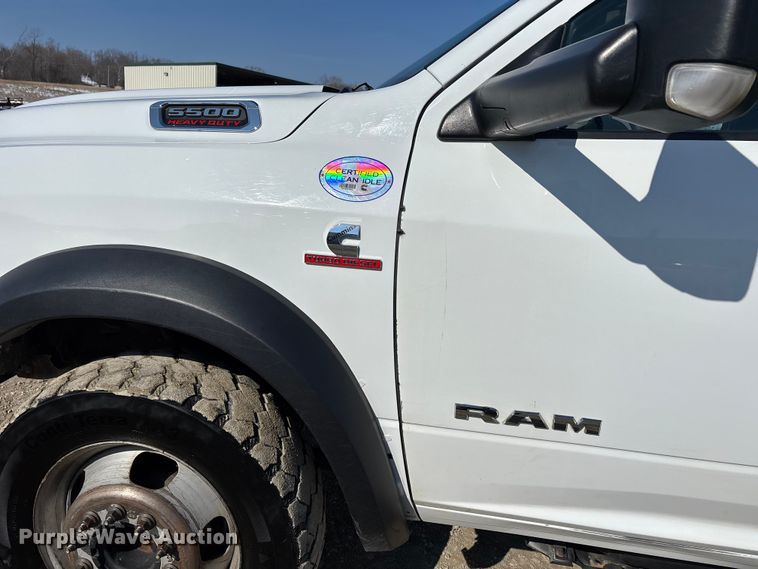 image for item DW7479 2022 RAM 5500HD bucket truck