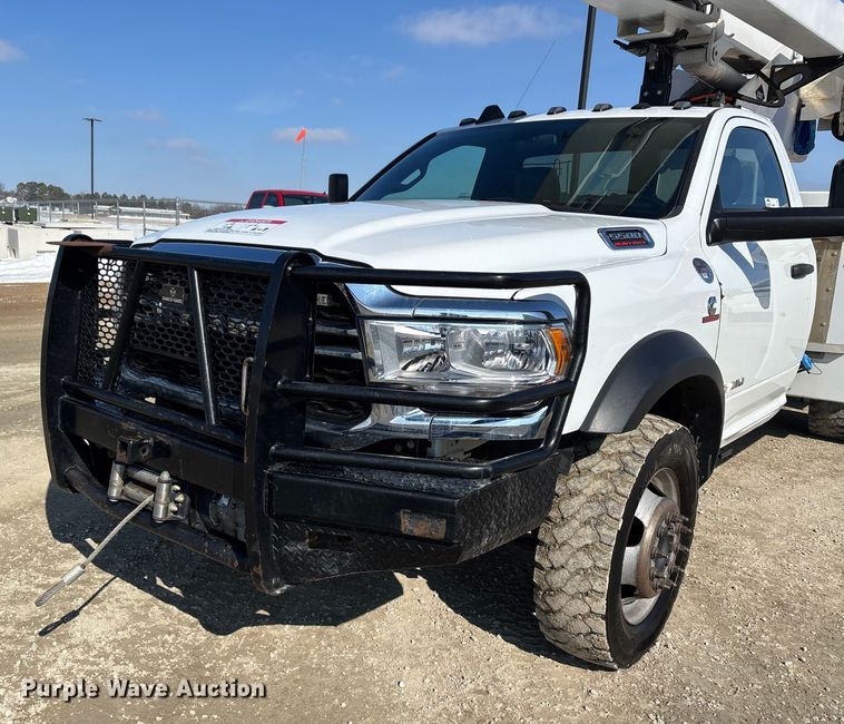 image for item DW7479 2022 RAM 5500HD bucket truck