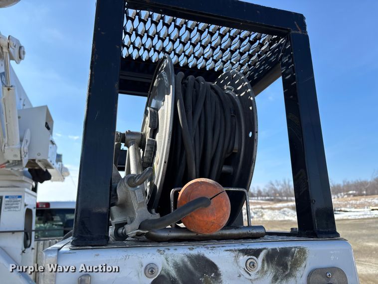 image for item DW7479 2022 RAM 5500HD bucket truck