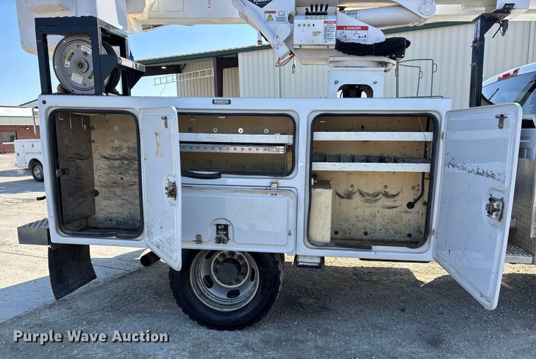 image for item DW7479 2022 RAM 5500HD bucket truck